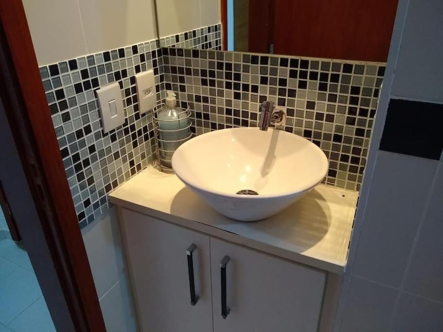 Apto Av. Ipiranga Com 1 E Internet 300 Mb. Apartamento *